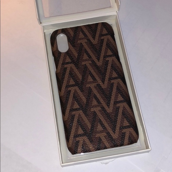 ARITZIA BROWN MONOGRAM CASE FOR IPHONE - Picture 4 of 5